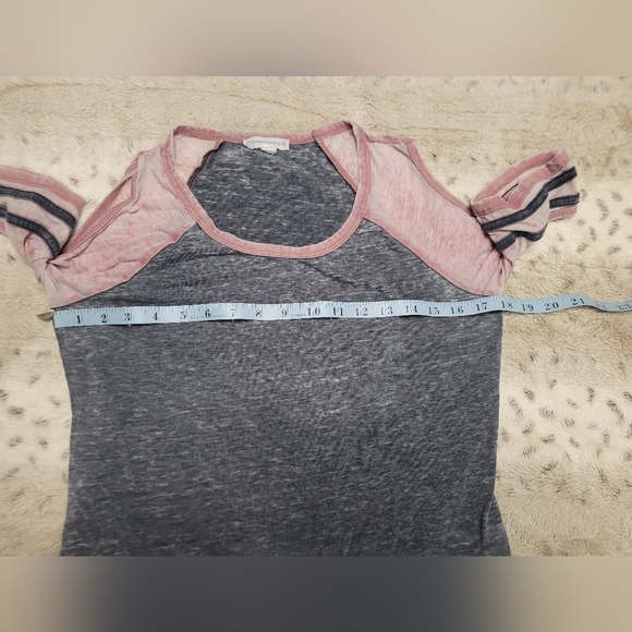 Shoulder Cut Out T-Shirt, EUC - Picture 5 of 10